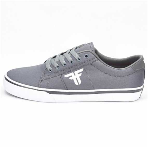 Studio Longboard | Skateshop & Kurse | Aufnahmen und Proberaum